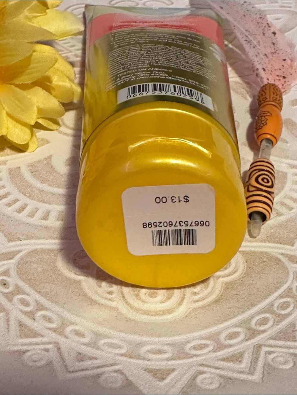 Bath & Body Works Love & Sunshine Hand Cream - Yellow & Red - Picture 3 of 7